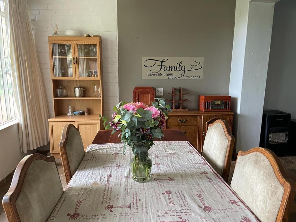 Heeltevrede Self-Catering Farmhouse Villa Bloemfontein Luaran gambar